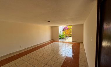 CASA EN RENTA CERCA DE PLAZA CRISTAL - 16 DE SEPTIEMBRE - UVP