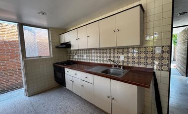 CASA EN RENTA CERCA DE PLAZA CRISTAL - 16 DE SEPTIEMBRE - UVP