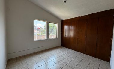 CASA EN RENTA CERCA DE PLAZA CRISTAL - 16 DE SEPTIEMBRE - UVP