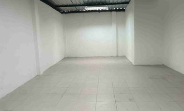 Alquiler bodega y oficina