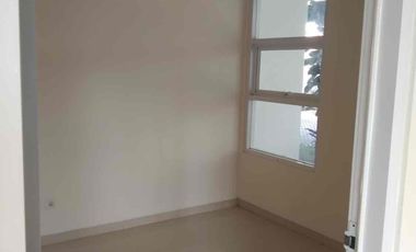 Best Deal! Rumah Hook Renovasi Total, Bebas Banjir, Nego Langsung Pemilik