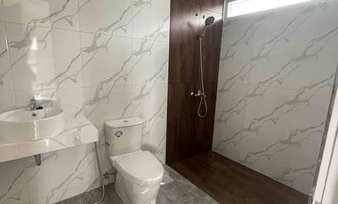 Di Bawah Harga Pasar! Seruni Hills Kranggan - Rumah Hook Renovasi Total, Bebas Banjir, Nego Langsung Pemilik