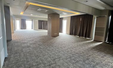 3 Bedrooms with Balcony 101sqm with Parking in N. Domingo Quezon City The Valencia Hills