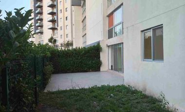 Renta departamento planta baja con jardín 2 recámaras 2 baños amenidades Pet friendly
