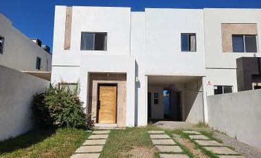 CASA EN VENTA EN RESIDENCIAL GRAN SEGOVIA, MEXICALI
