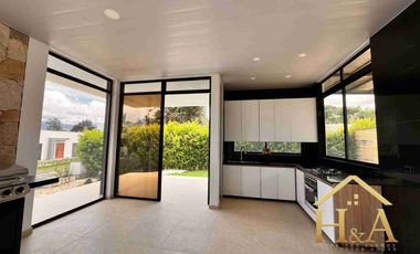 Venta de Casa Campestre en Condominio- La Mesa Cundinamarca