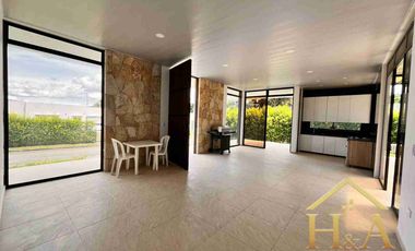 Venta de Casa Campestre en Condominio- La Mesa Cundinamarca