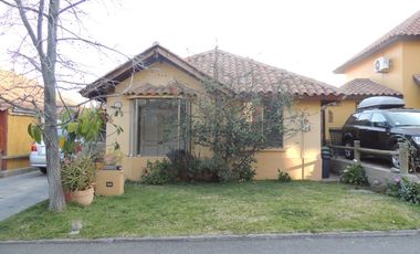 Se arrienda hermosa y acogedora casa hacienda el Peñón.