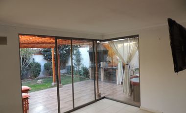 Se arrienda hermosa y acogedora casa hacienda el Peñón.