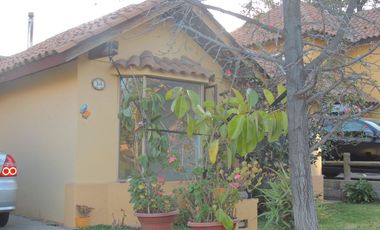 Se arrienda hermosa y acogedora casa hacienda el Peñón.