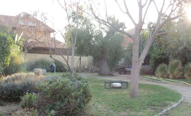 Se arrienda hermosa y acogedora casa hacienda el Peñón.