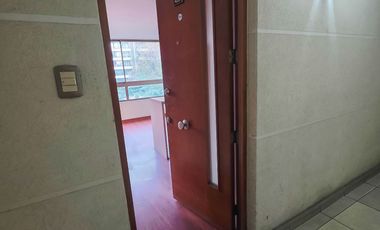 ACOGEDOR DEPARTAMENTO EN AV. PORTUGAL SANTIAGO