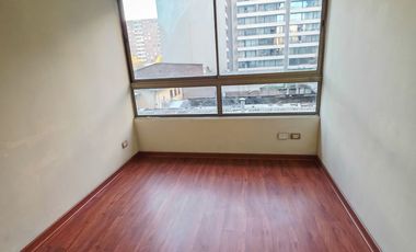 ACOGEDOR DEPARTAMENTO EN AV. PORTUGAL SANTIAGO