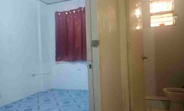ROOM FOR RENT NEAR LASALLE BENILDE AND VITO CRUZ STATION