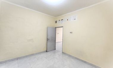 Disewakan rumah baru renovasi tidak berperabot di Duren Sawit Klender.