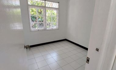 Y. DISEWAKAN RUMAH STRATEGIS SIAP HUNI DI ARCAMANIK ANTAPANI KOTA BANDUNG  UNTUK TEMPAT TINGGAL ATAU KANTOR