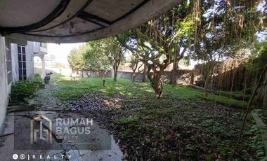 rumah hitung tanah lokasi prime di main road dago bandung kota