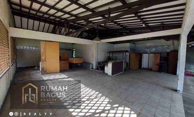 rumah hitung tanah lokasi prime di main road dago bandung kota