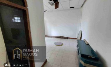 rumah hitung tanah lokasi prime di main road dago bandung kota