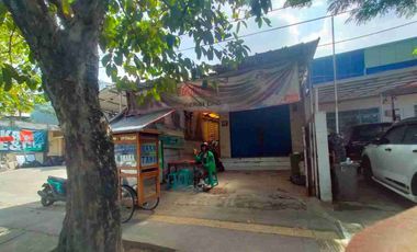 Dijual rumah gudang di mainroad Katamso dekat Pahlawan nego sampai jadi