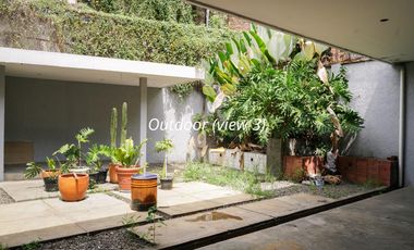 Disewakan Ruang Usaha Siap Pakai Cocok untuk Cafe Lokasi di Mainroad Sayap Riau Bandung