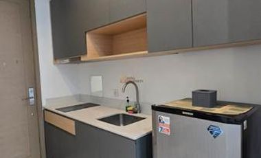 Disewakan Suite Studio Taman Anggrek Residences Modern Minimalis, Dekat Mall Taman Anggrek & Central Park