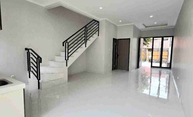 Wilson Rumah brand new uk 5x25 di meruya puri Kav dki