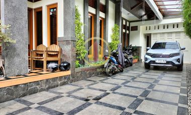 rumah bagus 2 lantai luas besar siap huni cigadung bandung