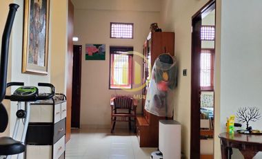 rumah bagus 2 lantai luas besar siap huni cigadung bandung