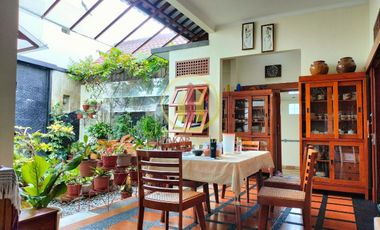 rumah bagus 2 lantai luas besar siap huni cigadung bandung