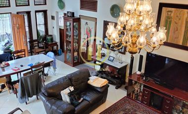 rumah bagus 2 lantai luas besar siap huni cigadung bandung