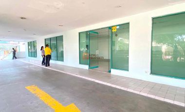 Peluang Emas! Kios Usaha di Apartemen Riverside Area Ramai Lalu Lalang