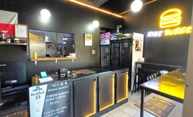 ARRIENDO Local comercial de 28 m2 en Strip center, Metro Cerro Blanco