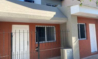 ALQUILER  DPTO DOS AMBIENTES CON PATIO