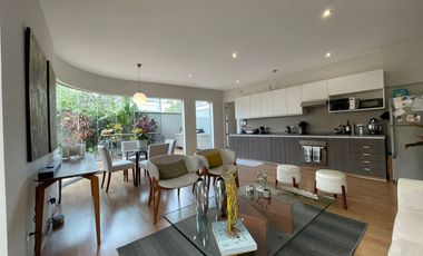 Alquilo exclusivo departamenti amoblado con jardín y terraza en primer piso
