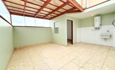 AMPLIO DUPLEX 256M2, 04 DORMITORIOS,BIEN DISTRIBUIDO,VISTA EXTERIOR, VALLE HERMOSO, SURCO
