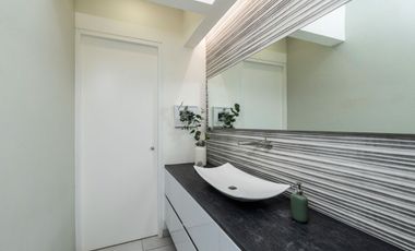 Impresionante residencia con potencial de ingreso!
