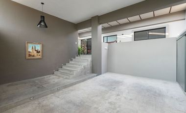 Impresionante residencia con potencial de ingreso!