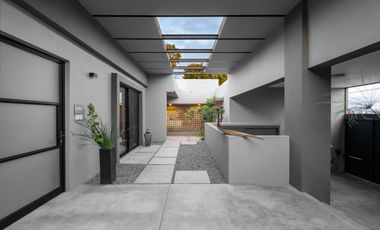 Impresionante residencia con potencial de ingreso!