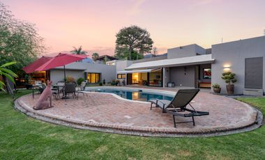 Impresionante residencia con potencial de ingreso!