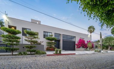 Impresionante residencia con potencial de ingreso!