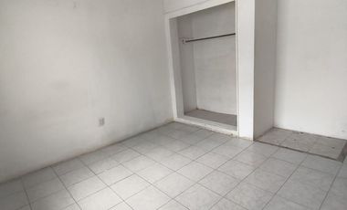 VENTA DE CASA EN VALLE DORADO PARA REMODELAR