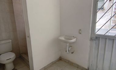 VENTA DE CASA EN VALLE DORADO PARA REMODELAR