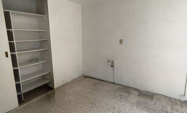 VENTA DE CASA EN VALLE DORADO PARA REMODELAR