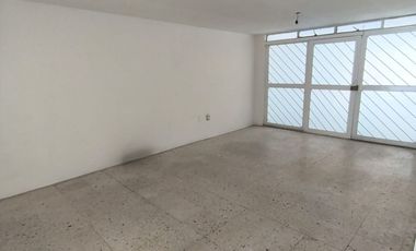 VENTA DE CASA EN VALLE DORADO PARA REMODELAR