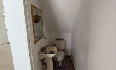VENTA DE CASA EN VALLE DORADO PARA REMODELAR