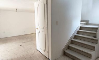 VENTA DE CASA EN VALLE DORADO PARA REMODELAR