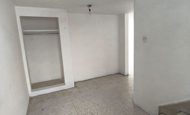 VENTA DE CASA EN VALLE DORADO PARA REMODELAR