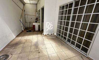 SE VENDE CASA EN LA MISIÓN