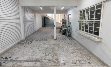 CASA SOLA USO DE  SUELO COMERCIAL EN VENTA 3 AUTOS MOCTEZUMA 2DA SECCIÓN